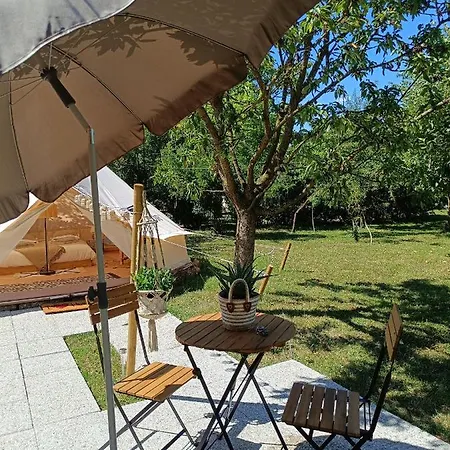 Tente de luxe Tente Mongole  ô Rêves Atypiques Bouce (Allier)